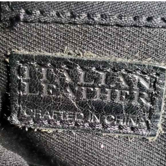 Wilsons Leather Pelle Studio Purse Black Zippered Adjustable Strap Shoulder Bag - Picture 13 of 16